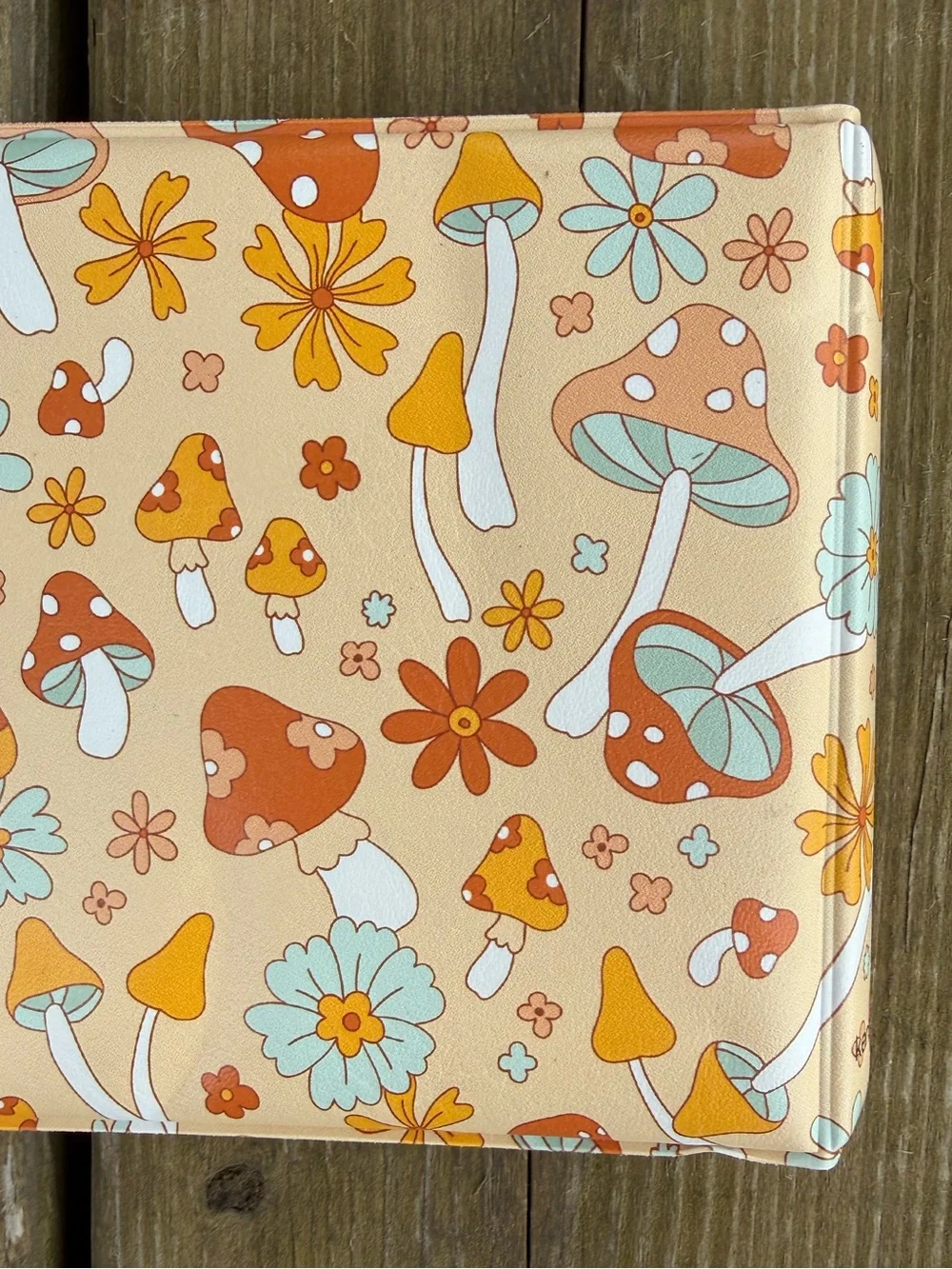 Kensie Colorful Mushroom 4 Inch by 6 Inch Photo Album - Picture 14 of 15